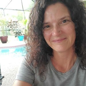 Meet your Posher, Valerie